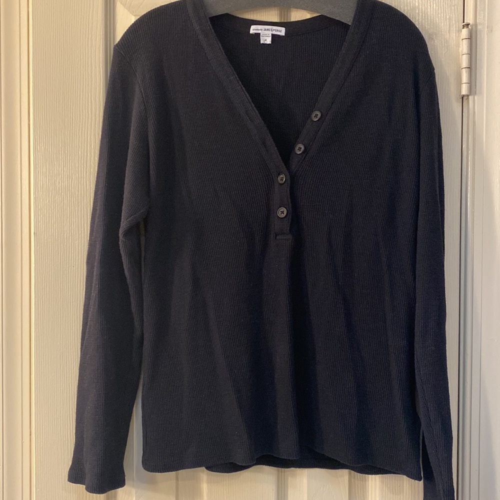 James Peres waffle v neck size 4 (large) VGUC black